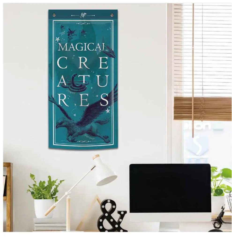 Figurine hp magical creatures wall banner